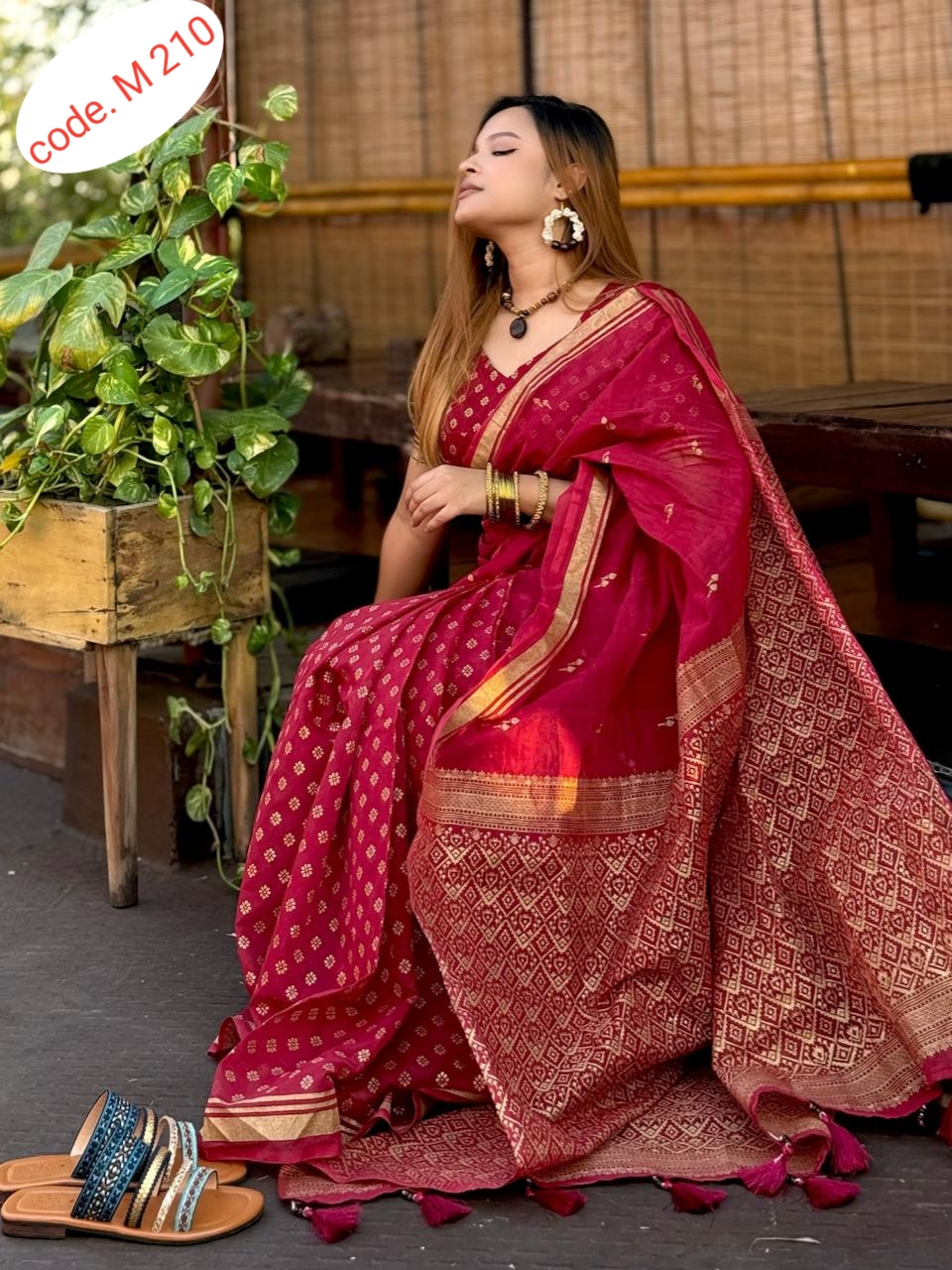 Half silk design skin pint saree code M 210