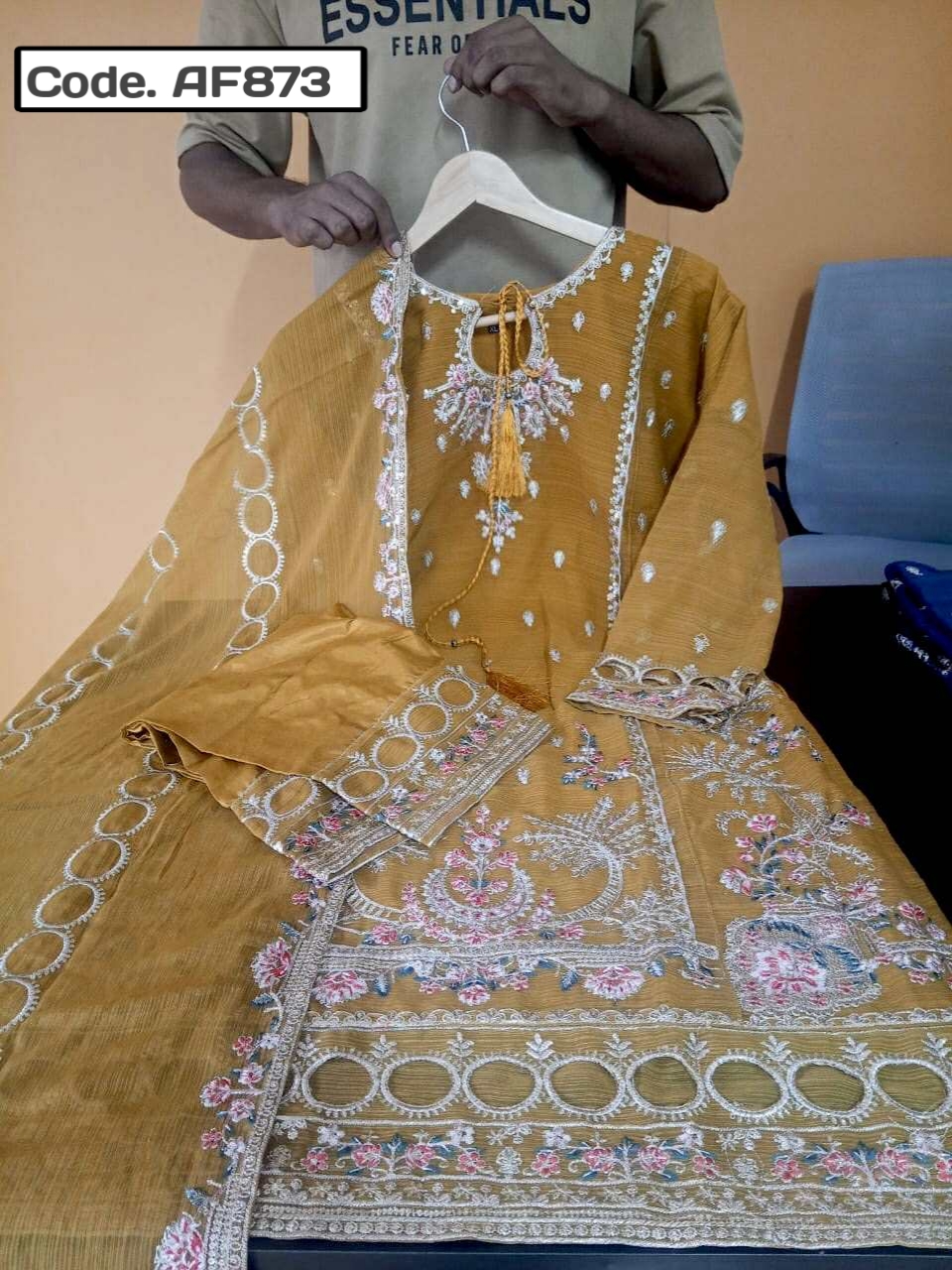 Sadabahar soft organja with embroidery sequence neck pannel hand ston work Code. AF873