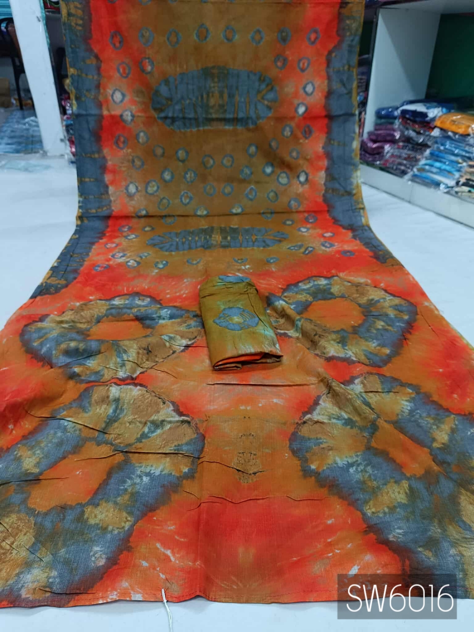 পিওর কটন বাটিক শাড়ি